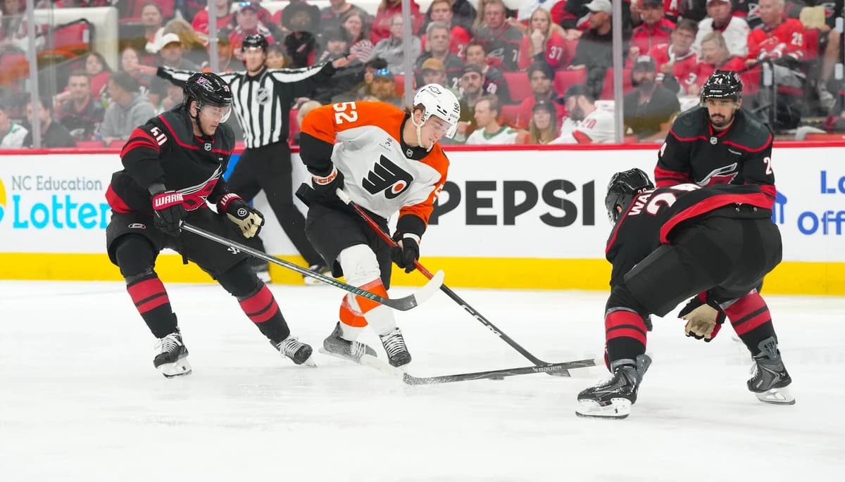 Hurricanes vs. Flyers odds, prediction, time: 2026 NHL playoff picks, Game 3 best bets from proven m