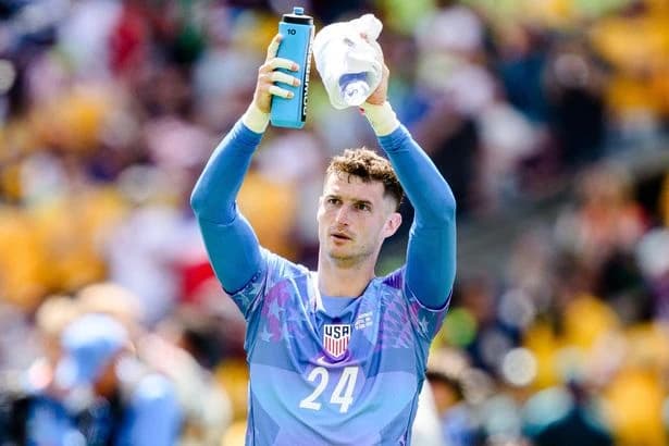 'I rejected Man Utd to go to university โ now I'm my country's No.1 at the World Cup'