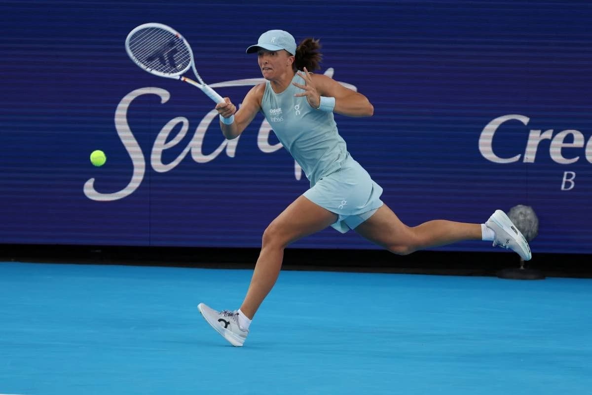 Iga Swiatek s-a calificat în semifinale la Cincinnati, după ce Elena Rybakina s-a retras din meci di