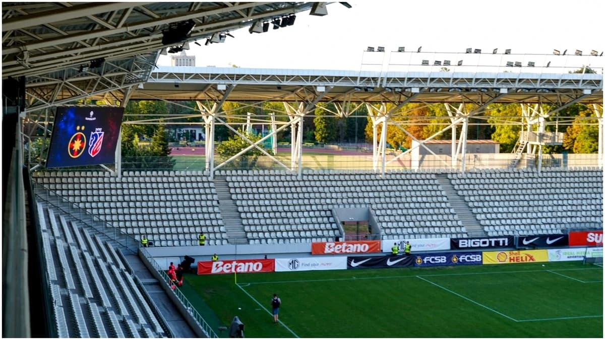 Imagini terifiante! Cum arată gazonul pe „Arcul de Triumf” înainte de FCSB – FC Botoșani