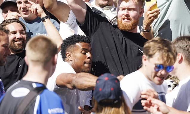 Immanuel Feyi-Waboso sees Exeter team-mates deliver one of the great defensive displays to reach Pre