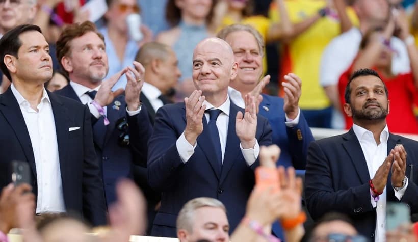 Impactul teribil pe care zborurile lui Gianni Infantino îl au asupra climei