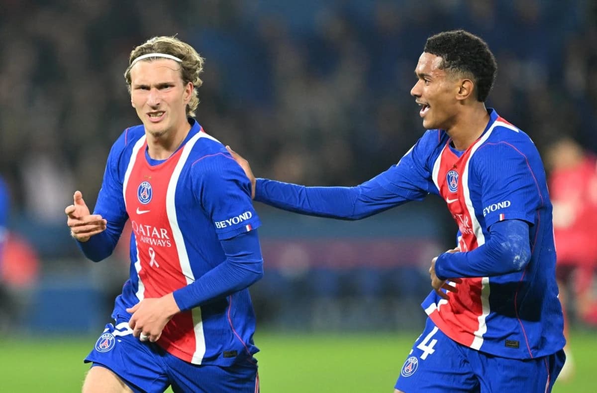 În seara Galei Balonului de Aur, PSG a învins-o pe Lyon şi a revenit pe primul loc în Ligue 1
