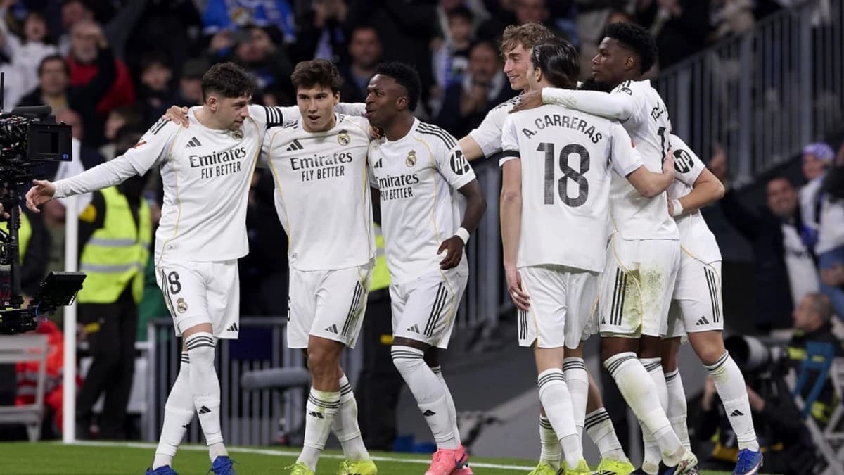 Încă un scandal la Real Madrid! Cine este „sifonul” din vestiar care îi raportează tot lui Arbeloa