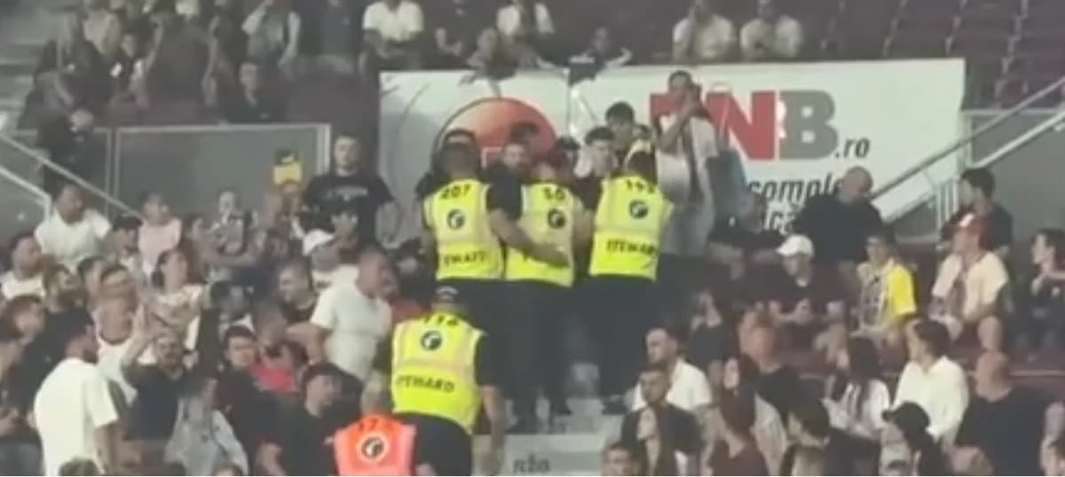 Incidente între suporteri la derby-ul CFR - FCSB