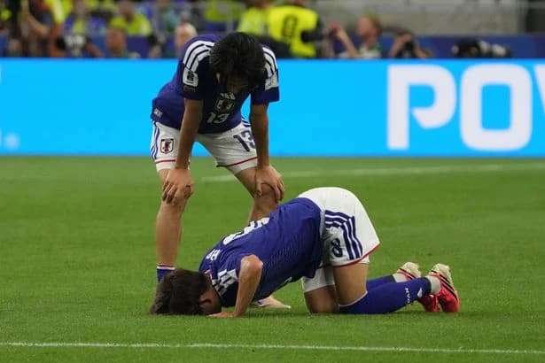 Injury update issued after World Cup star leaves Netherlands vs Japan in wheelchair