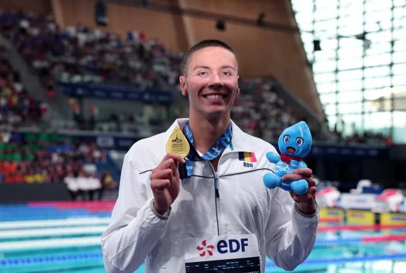 Înot: David Popovici a cucerit medalia de aur și la 200 metri liber la Europenele de la Paris