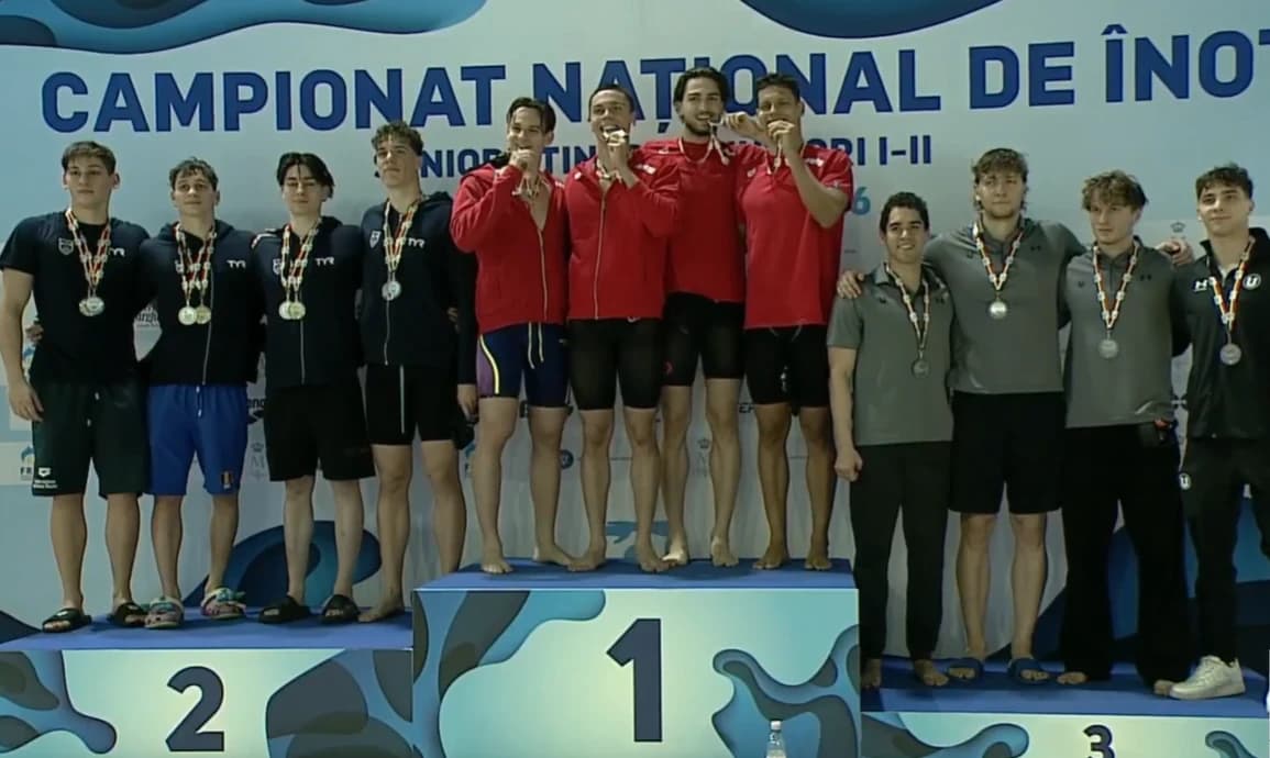 Înot: David Popovici, aur şi record naţional la ştafetă 4x100 m liber, cu colegii de la CS Dinamo