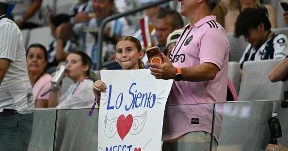 Inter Miami holds a moment of silence for the passing of Lionel Messi's father, Jorge Messi