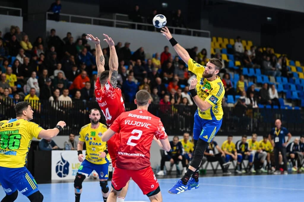 Interul sârb Ivan Mošić revine la HC Buzău, vicecampioana României la handbal masculin