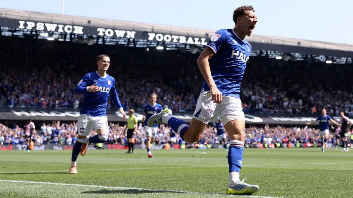 Ipswich seal PL return on Championship final day