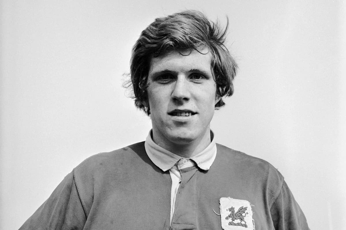 Ireland and Lions rugby great Fergus Slattery dies aged 77
