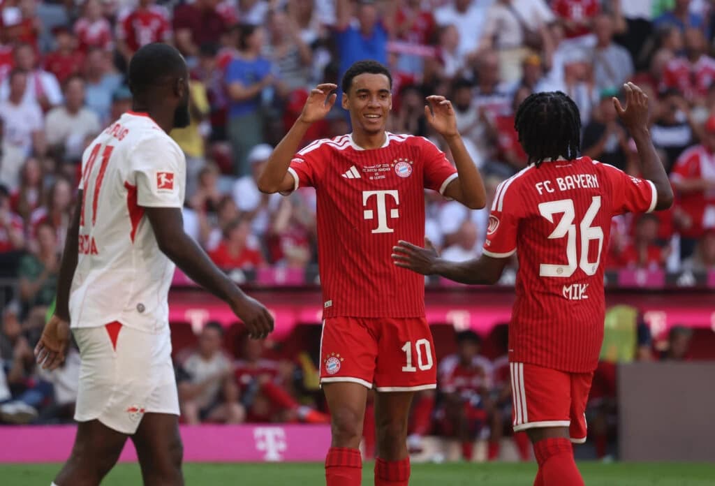 Jamal Musiala ratează debutul lui Bayern în Bundesliga, după episoadele medicale din perioada de pre