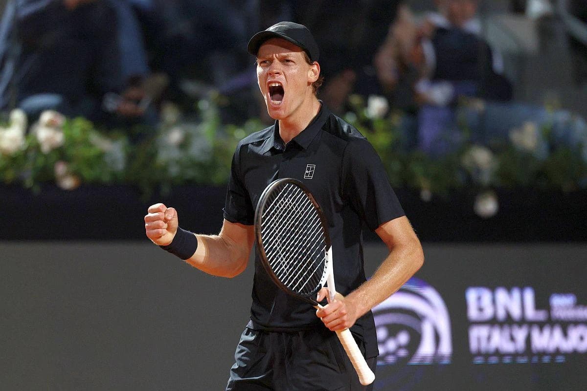 Jannik Sinner, din nou în finală la Roma după două zile de luptă cu Medvedev! Adversarul tremură: 5-
