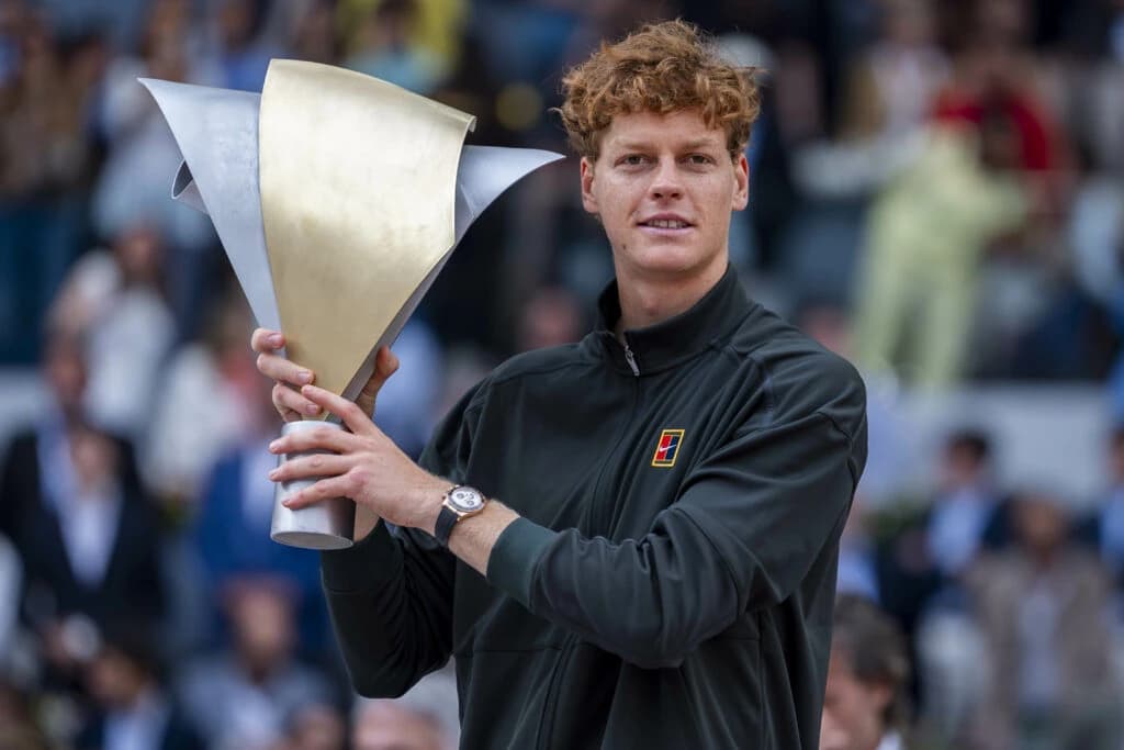 Jannik Sinner se distanțează la peste 1000 de puncte de Alcaraz în clasamentul ATP, după titlul de l