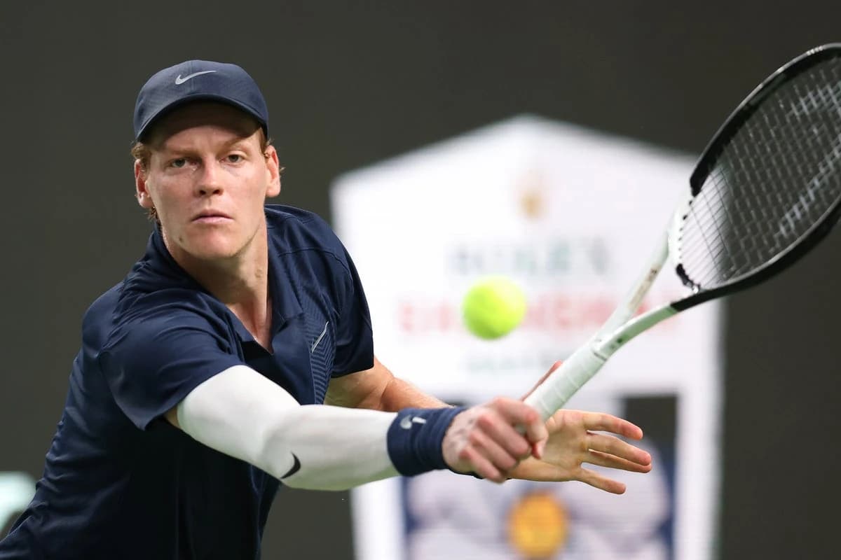 Jannik Sinner withdraws from Shanghai Masters โ and could lose world No 1 status to Alexander Zverev