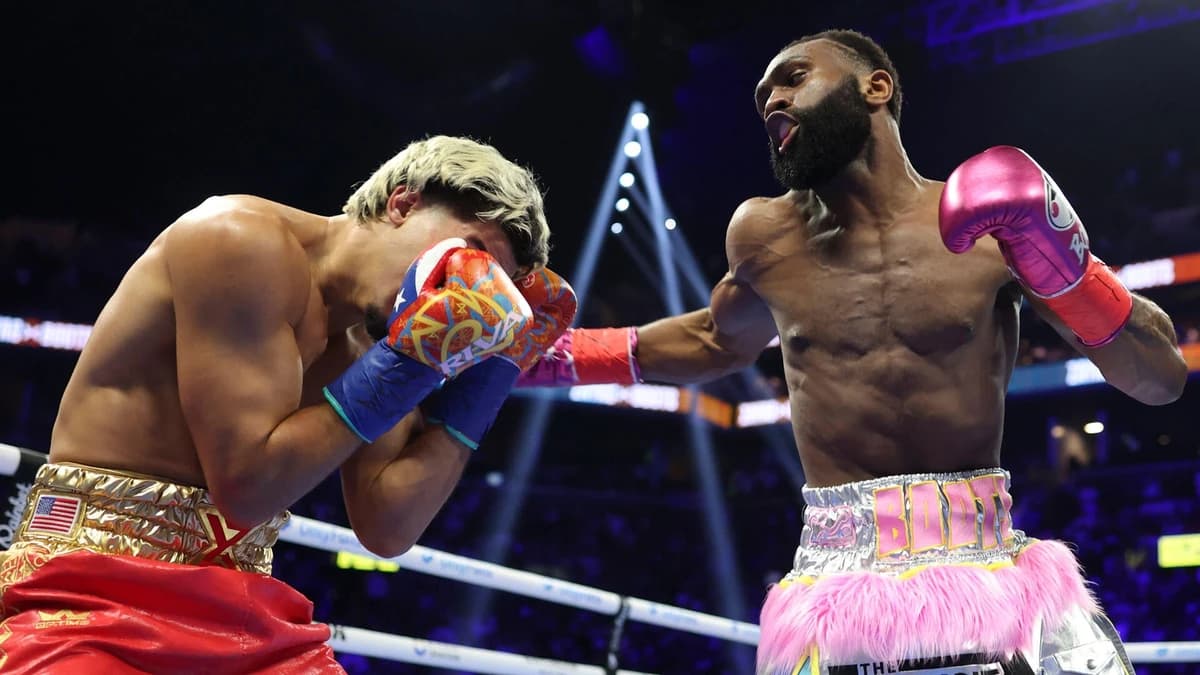 Jaron Ennis vs. Xander Zayas fight results: 'Boots' scores TKO in thriller to become unified 154-pou