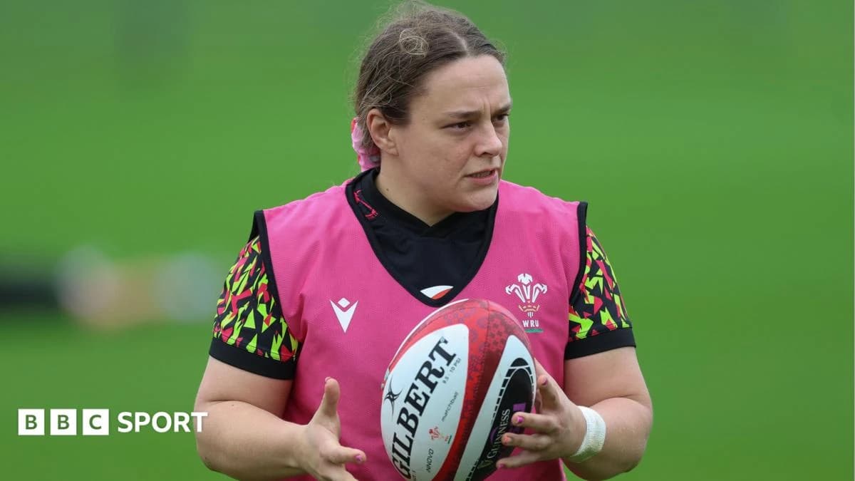 Jenni Scoble: Wales prop and firefighter to retire from Test rugby