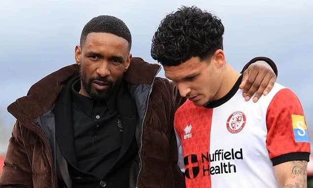 Jermain Defoe walks away from Woking after less than four months in charge: Ex-England star fails to