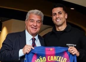Joao Cancelo s-a întors la Barcelona: „I-am spus clar lui Deco că ori vin acum, ori stau acolo un an