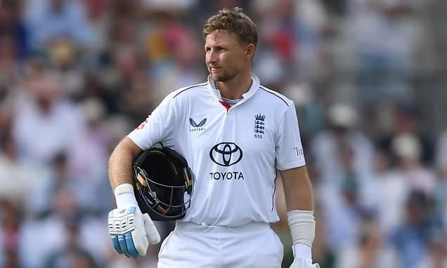 Joe Root joins Sachin Tendulkar in 14,000 club but milestone cannot mask England gloom as record def