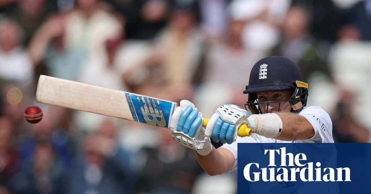 Joe Root makes most of no-ball luck as England win despite Pakistan scare