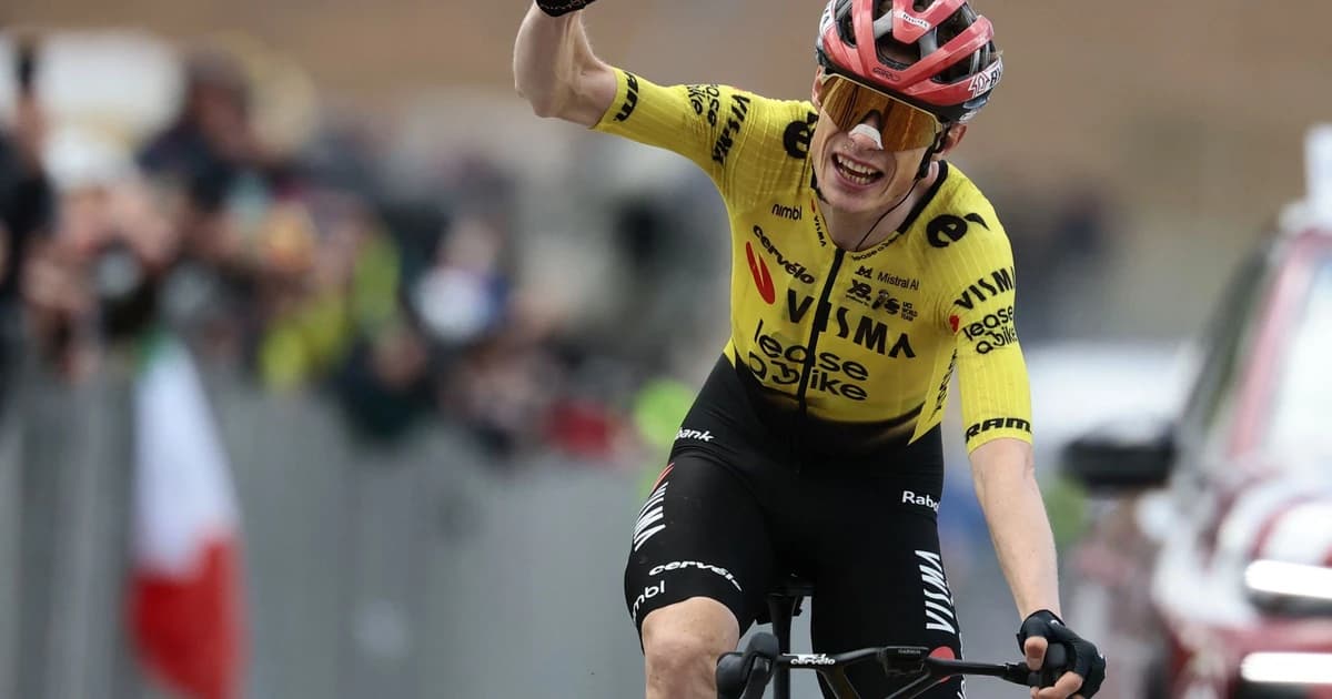 Jonas Vingegaard a dat recital pe Blockhaus și a obținut prima victorie a carierei în Giro d'Italia