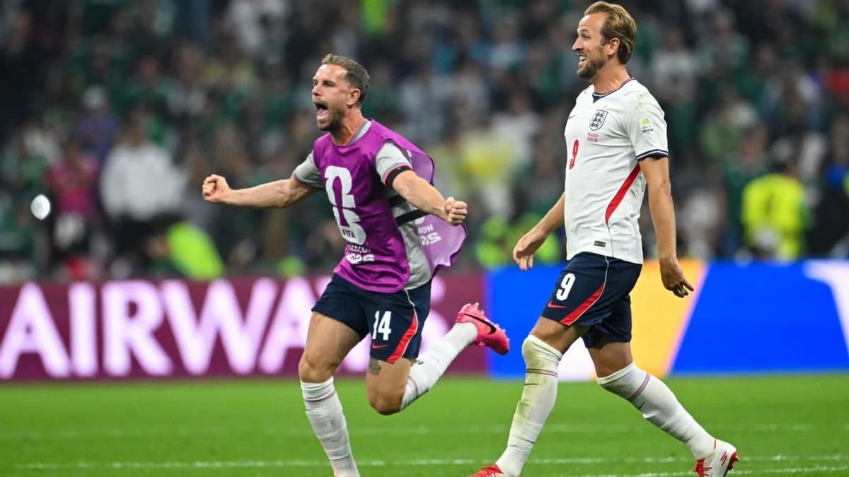 Jordan Henderson undergoes surgery on broken arm