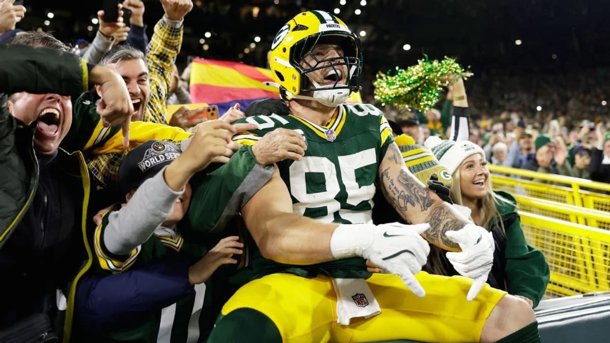 Josh Jacobs scores twice as Packers dispatch Panthers