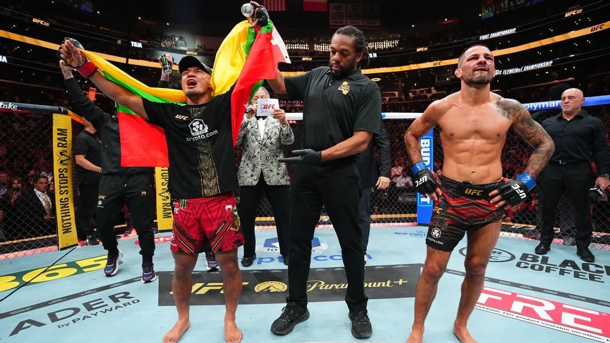 Joshua Van dominates Alexandre Pantoja in rematch to retain UFC title