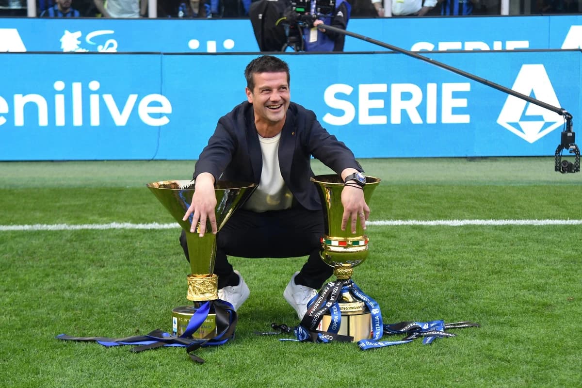 Jucătorul lui Inter, cucerit de Cristi Chivu, chiar dacă i-a schimbat poziția: ”E ca un tată pentru