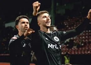 JUpâni în Gruia » Băieții lui Bergodi au subordonat-o pe CFR Cluj în derby-ul orașului și sunt cu un