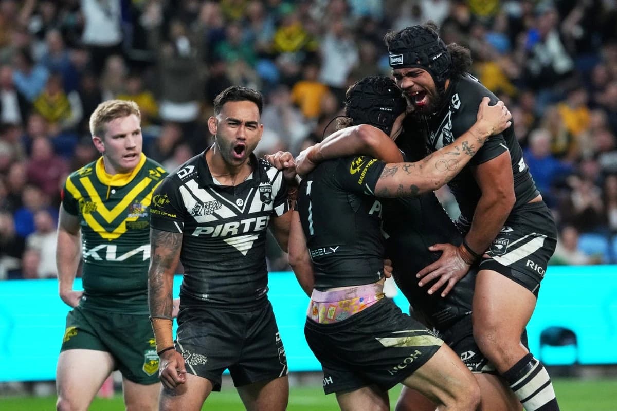 Kalyn Ponga scores Rugby League World Cup wonder try despite shorts coming down to reveal pink under