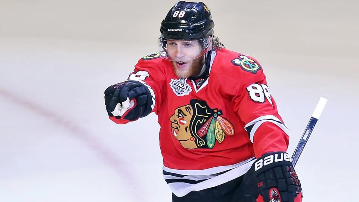 Kane to return to Blackhawks with 2-year, $16 million contract