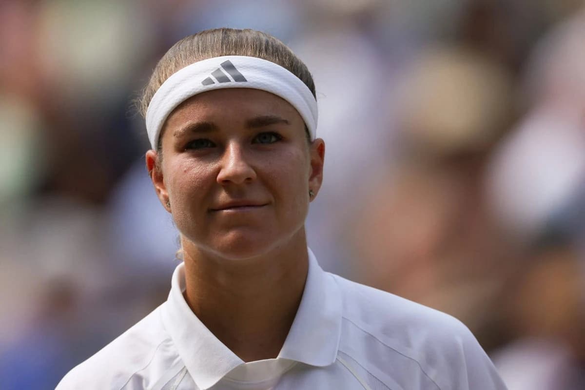 Karolína Muchová edges past Coco Gauff in stunning tiebreak to reach first Wimbledon final