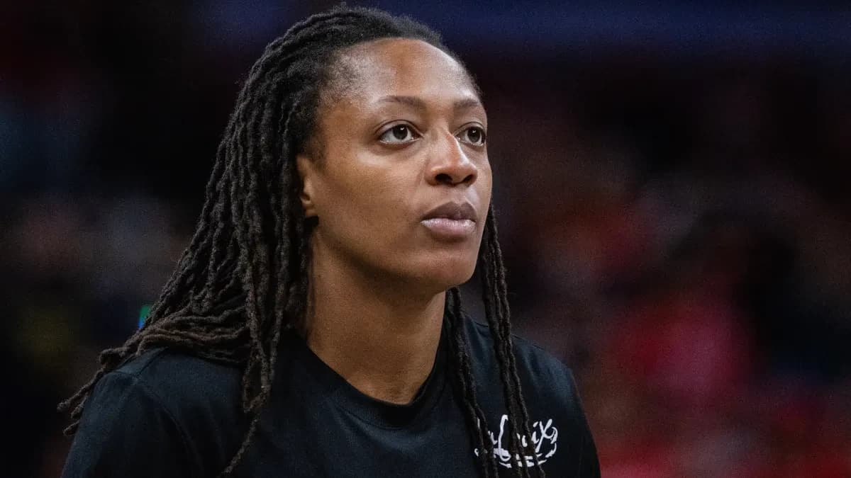 Kelsey Mitchell makes double WNBA history in Fever’s win over Fire