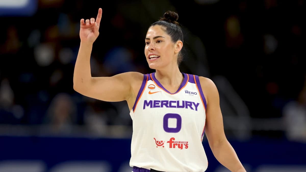 Kelsey Plum makes history in Mercury debut one day after blockbuster trade, keeps Phoenix in playoff