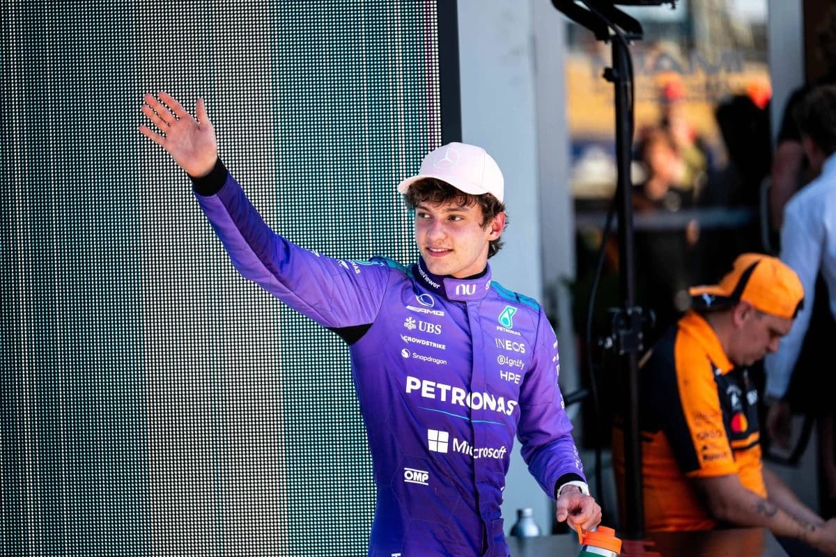Kimi Antonelli, de neoprit, pentru a 3-a oară la rând în pole-position! Motivul pentru care Marele P