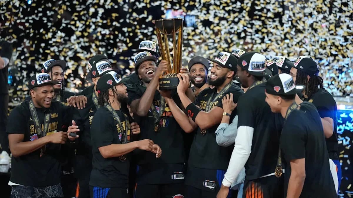 Knicks' Mike Brown admits Karl-Anthony Towns, Jalen Brunson lineup experiment already failed