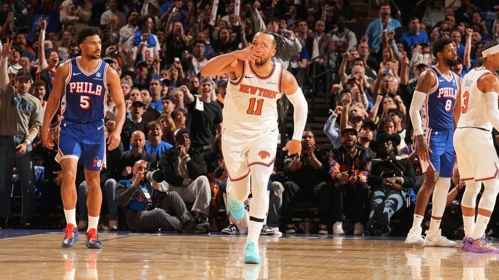 Knicks stay on historic roll, crush 76ers by 39
