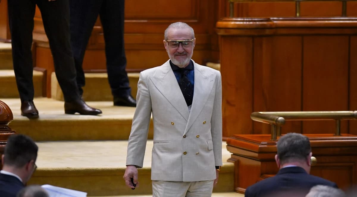 L-a văzut pe Gigi Becali cum a ieșit îmbrăcat din biserică și i-a făcut pe loc o ofertă, în direct: