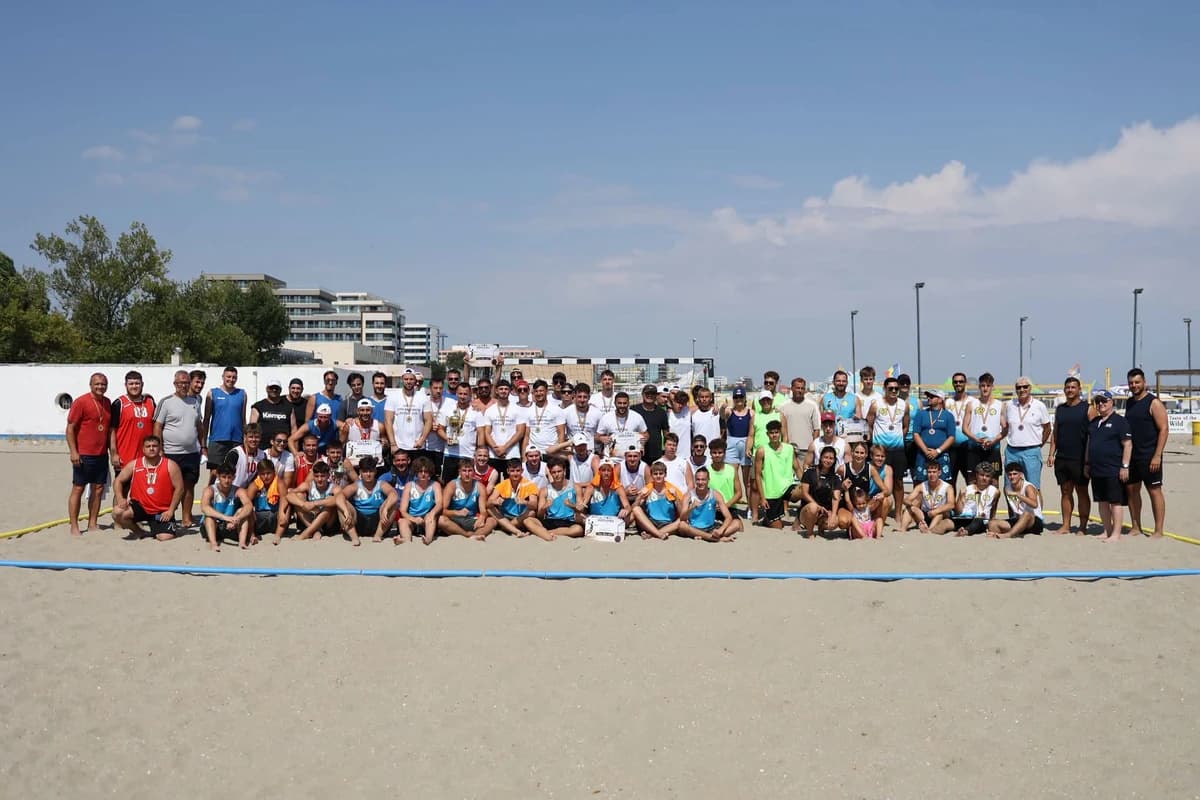 La Mamaia s-a încheiat “Cupa Mării Negre” la beach handbal