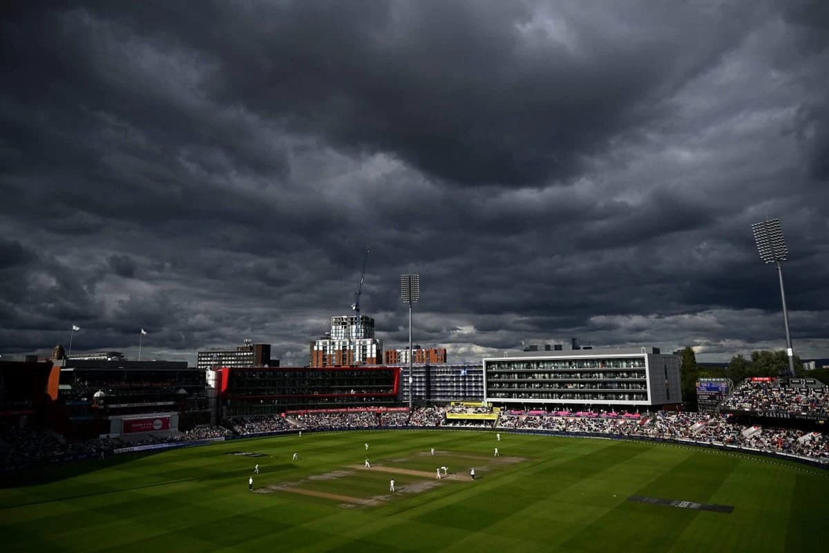 Lancashire and Middlesex: How county cricket’s fallen giants turned mutinous