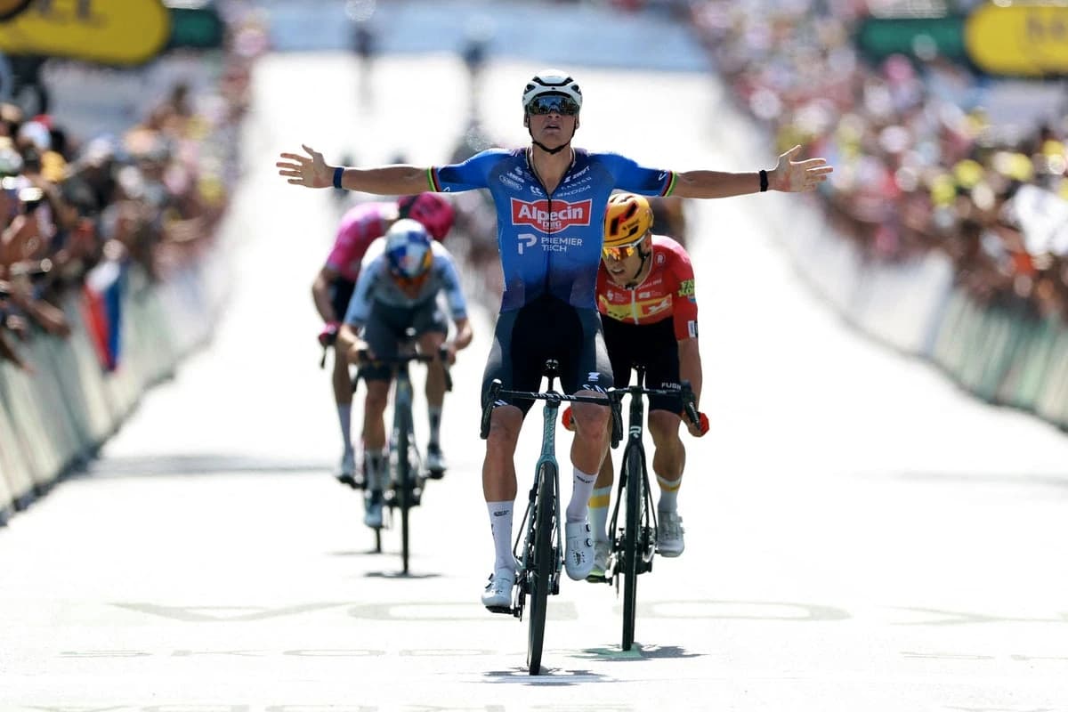 Late mechanical issue costs Tom Pidcock as Mathieu van der Poel surges to Tour de France stage nine