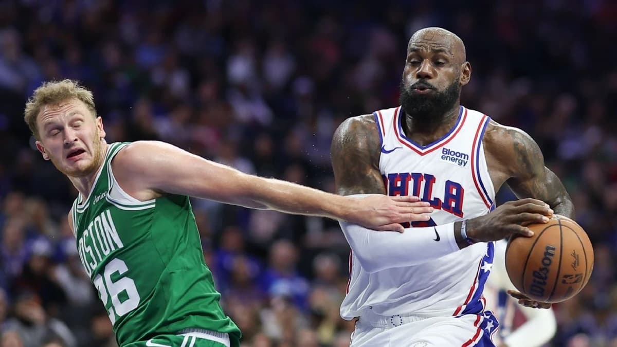 LeBron fires up sellout Philly crowd with monster slam in home debut