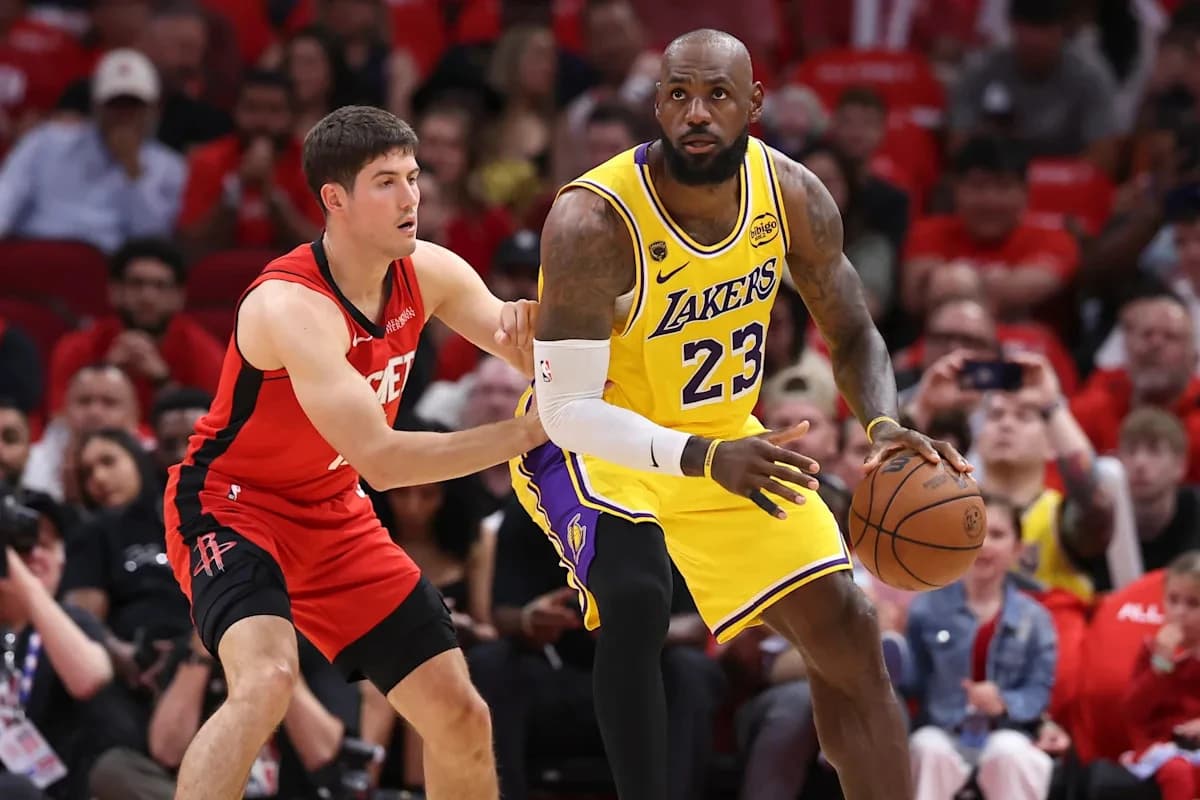LeBron James hits game-tying shot as Lakers beat collapsing Rockets in Game 3