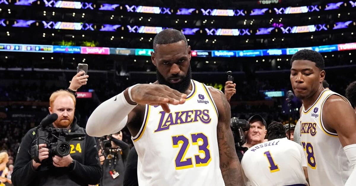 LeBron James joins 76ers, calls it his 'last decision'