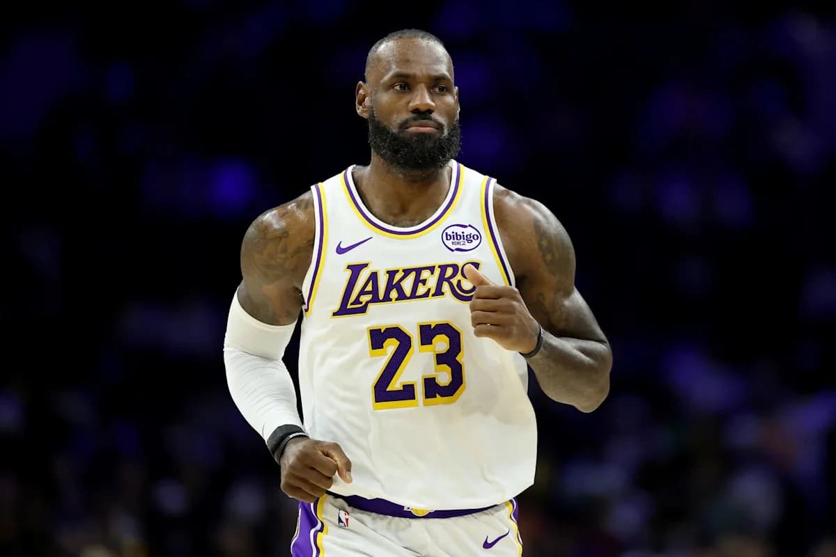 LeBron James reportedly taking 76ers' pitch 'really seriously'; Bob Myers says Philly gives him 'bes