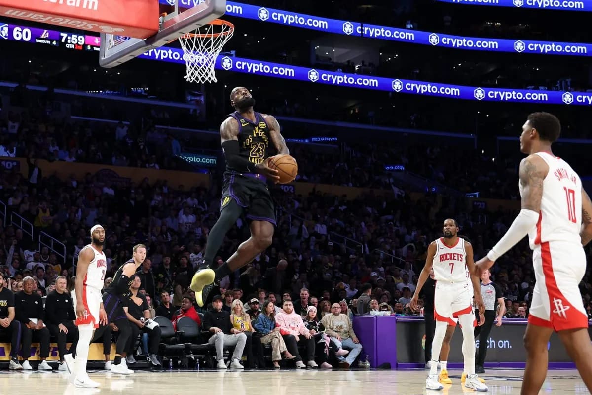LeBron, Lakers take Game 2 over Rockets, spoil Kevin Durant’s return