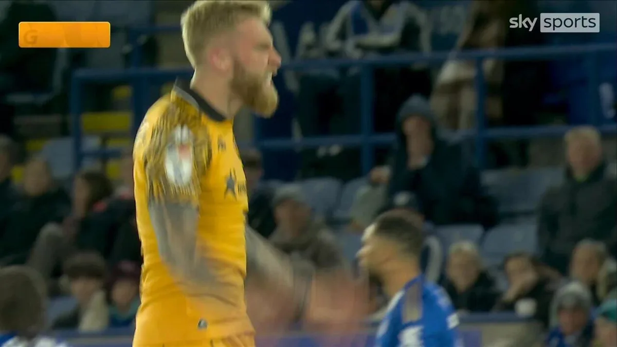 Leicester vs Hull: Oli McBurnie levels for Hull